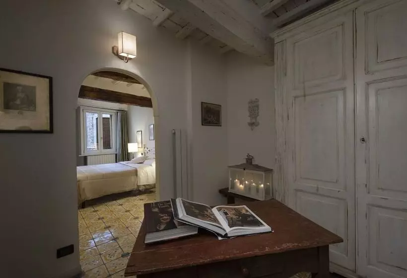 تختخواب و صبحانه Il Battistero Siena Residenza D'epoca