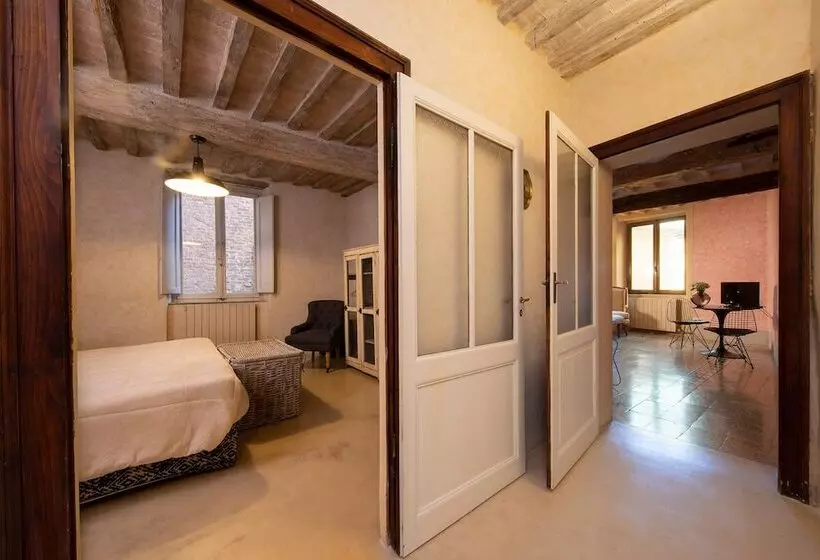 تختخواب و صبحانه Il Battistero Siena Residenza D'epoca