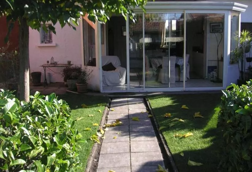تختخواب و صبحانه Le Clos Previnquieres