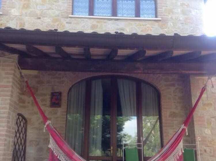 مبيت وإفطار Residenza Collefiorito