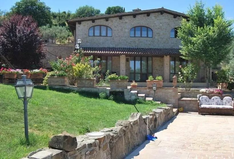 Aamiaismajoitus (B&B) Residenza Collefiorito