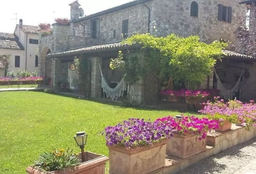 Aamiaismajoitus (B&B) Residenza Collefiorito