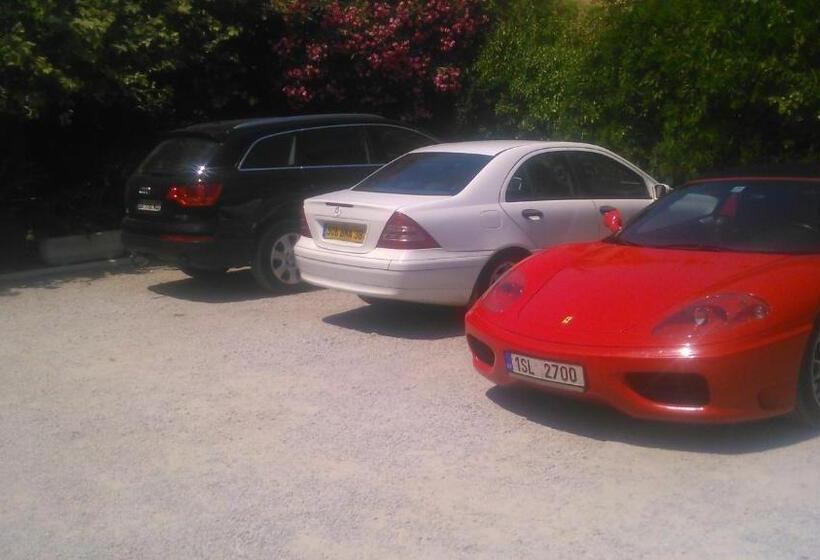 בית מלון כפרי Le Castellamar