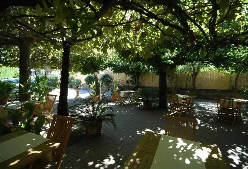Hotel Le Castellamar