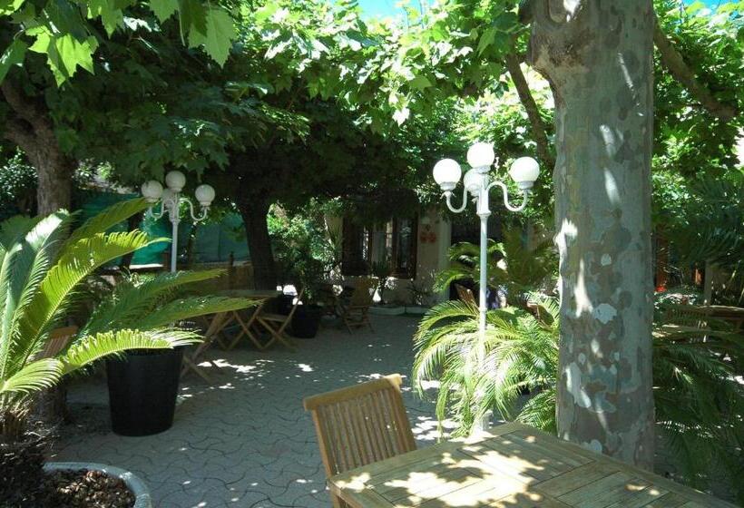 בית מלון כפרי Le Castellamar