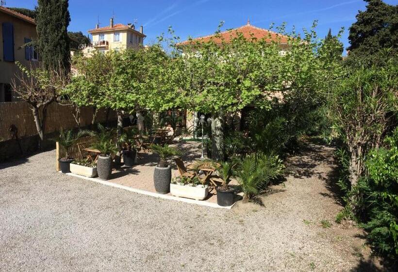 בית מלון כפרי Le Castellamar