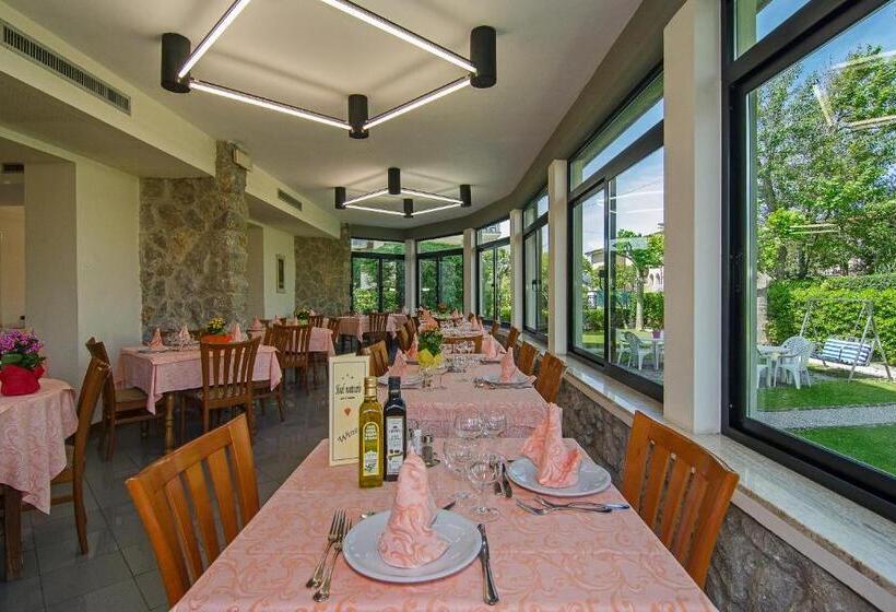 בית מלון כפרי Montecarlo