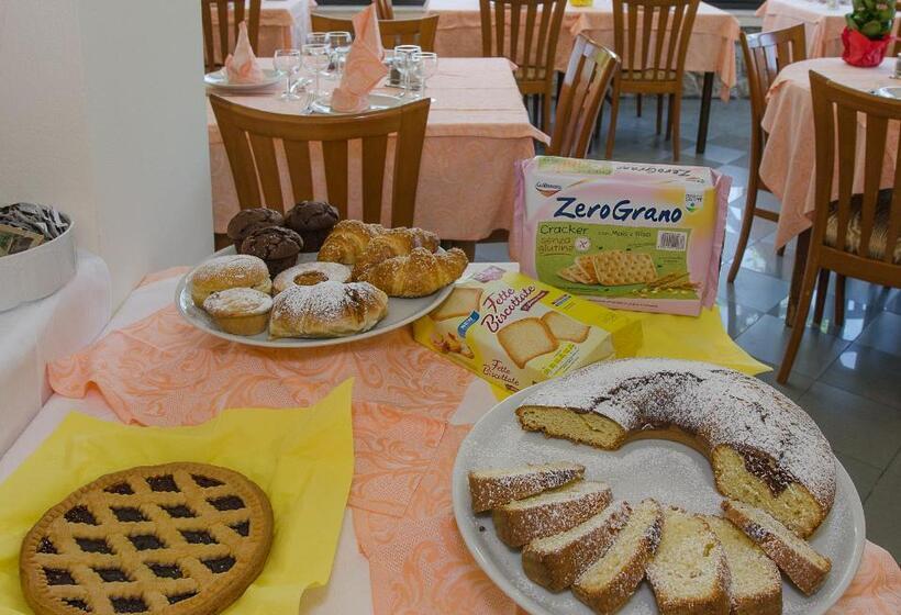 בית מלון כפרי Montecarlo