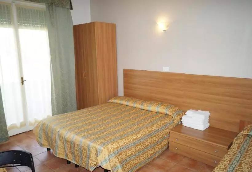 ホテル Zeus Lido Di Classe Room Only