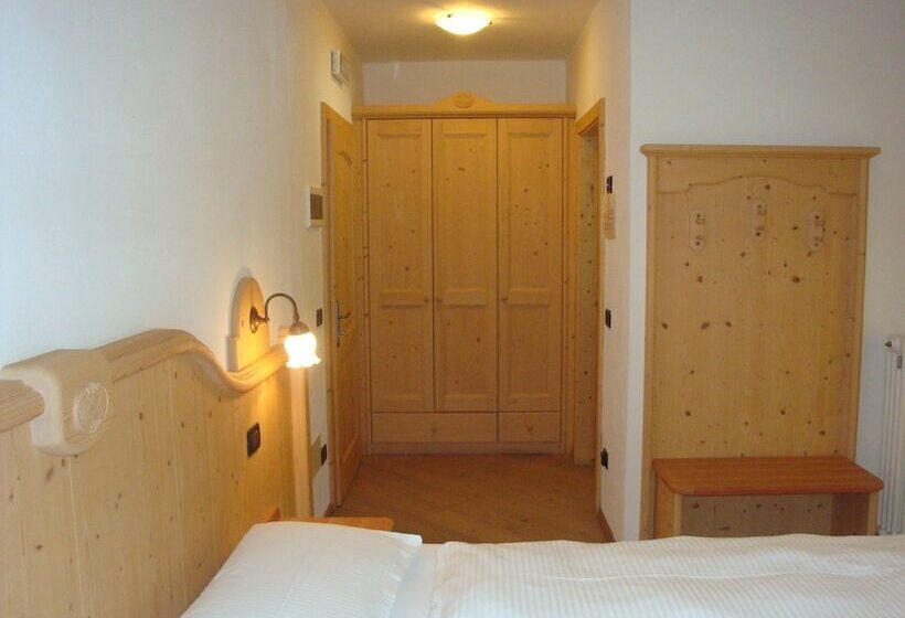 ベッドアンドブレックファースト Agritur Cornasest