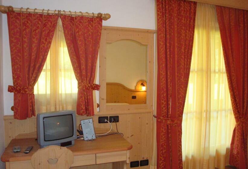 ベッドアンドブレックファースト Agritur Cornasest