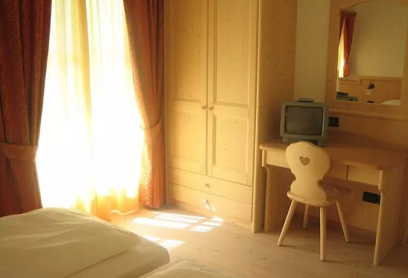 ベッドアンドブレックファースト Agritur Cornasest