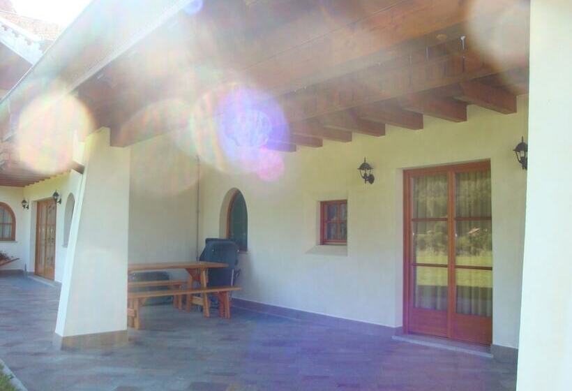 ベッドアンドブレックファースト Agritur Cornasest