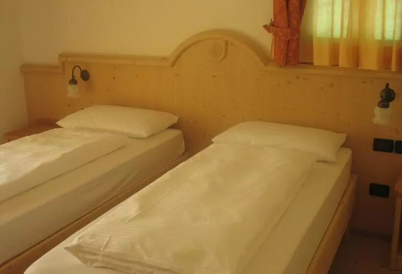 ベッドアンドブレックファースト Agritur Cornasest