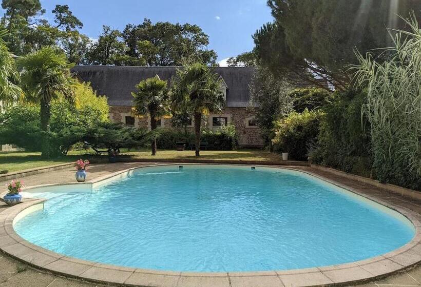 住宿加早餐  Château De Brissac