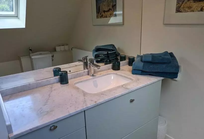 Aamiaismajoitus (B&B) Château De Brissac