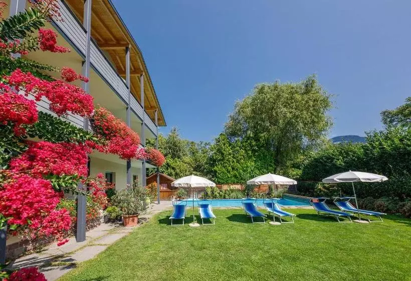 ベッドアンドブレックファースト Garni Raffein