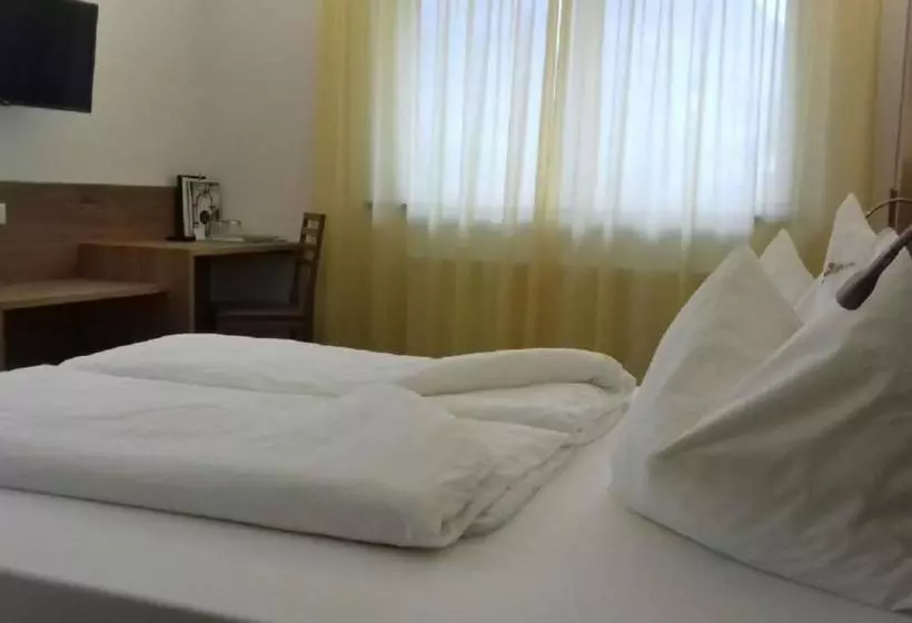 ベッドアンドブレックファースト Garni Raffein