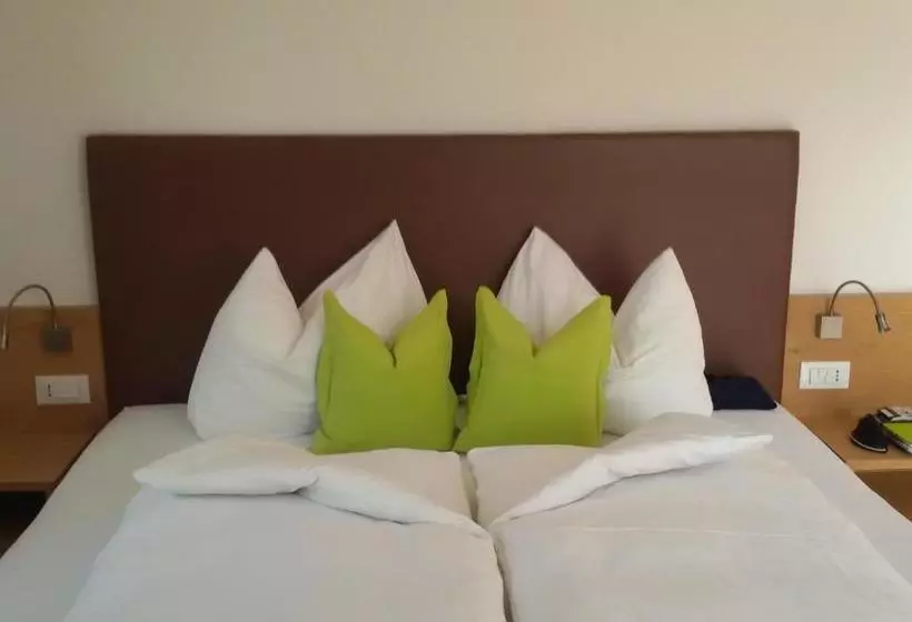 ベッドアンドブレックファースト Garni Raffein