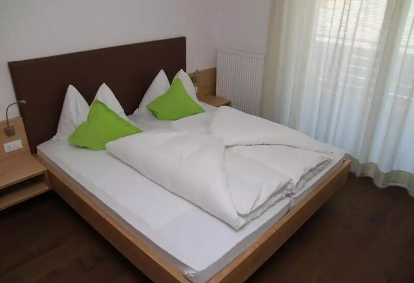 ベッドアンドブレックファースト Garni Raffein