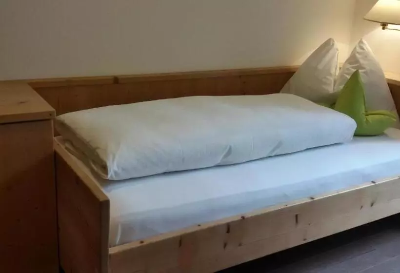 ベッドアンドブレックファースト Garni Raffein