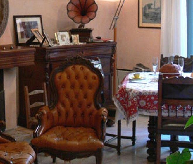 تختخواب و صبحانه Georgeking