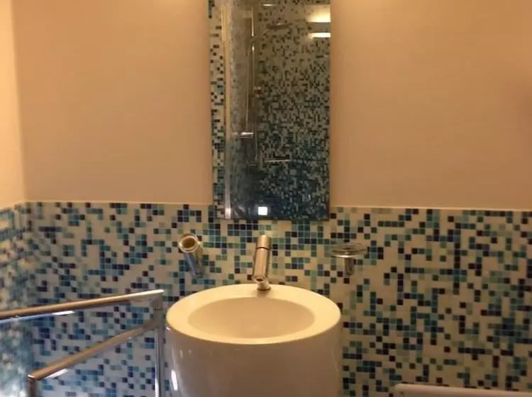 Aamiaismajoitus (B&B) Portopalosuite