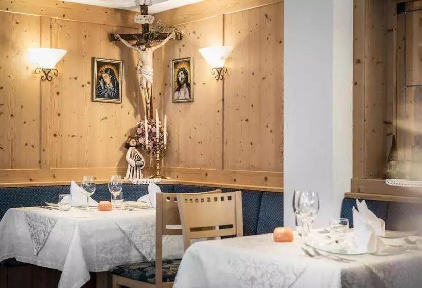 Hotelli Ciasa Rü Blanch