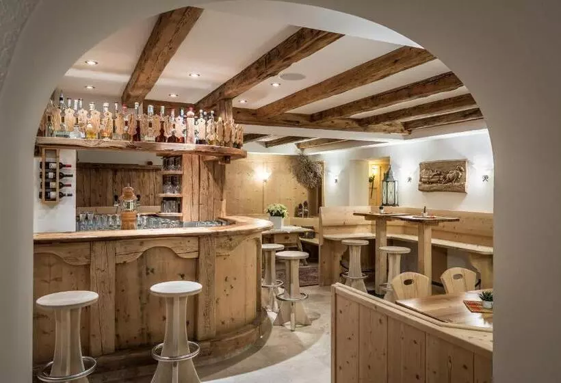 Hotelli Ciasa Rü Blanch