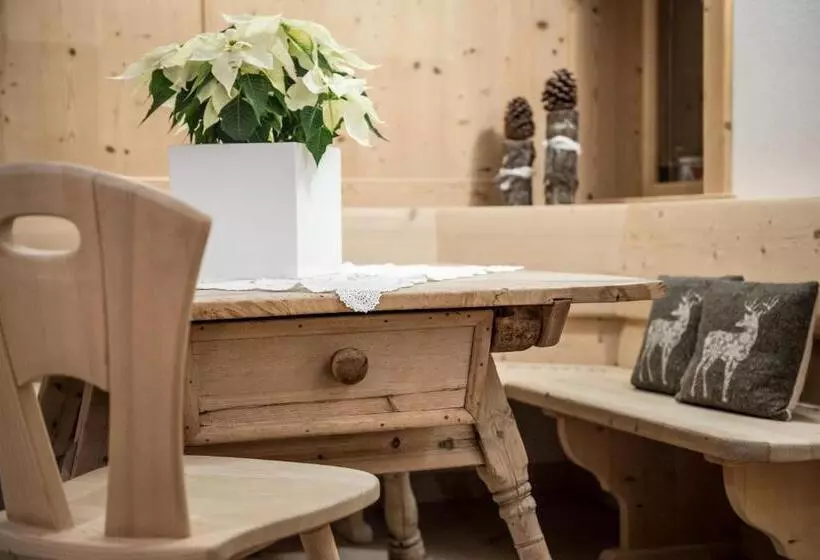 Hotelli Ciasa Rü Blanch