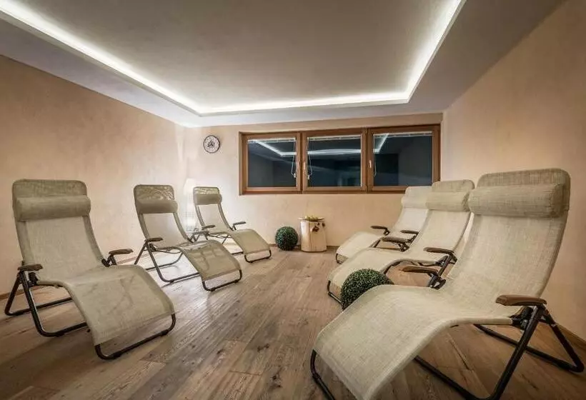 Hotelli Ciasa Rü Blanch