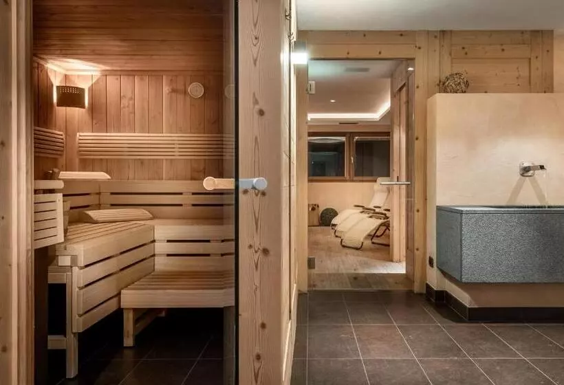 Hotelli Ciasa Rü Blanch