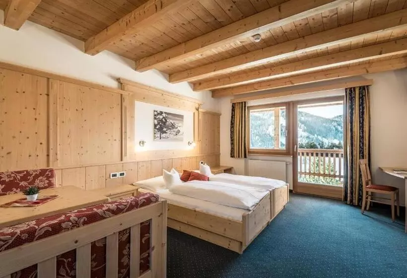 Hotelli Ciasa Rü Blanch