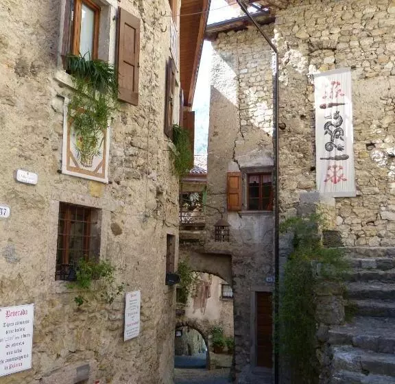 ホテル Garnì Al Laghet