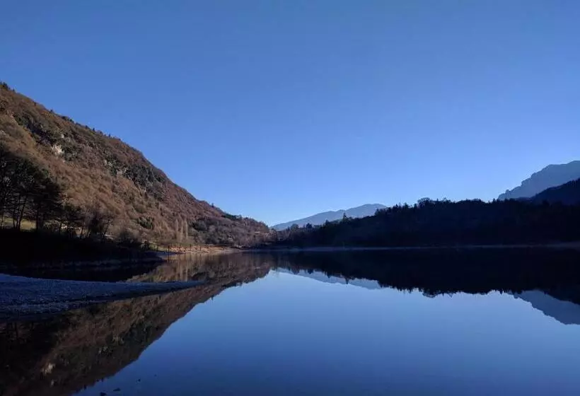 ホテル Garnì Al Laghet