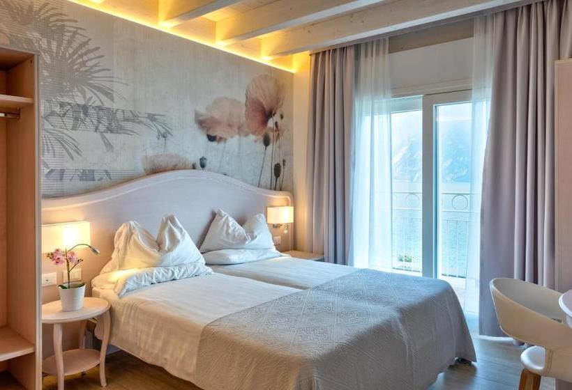 فندق Riviera Panoramic Green Resort