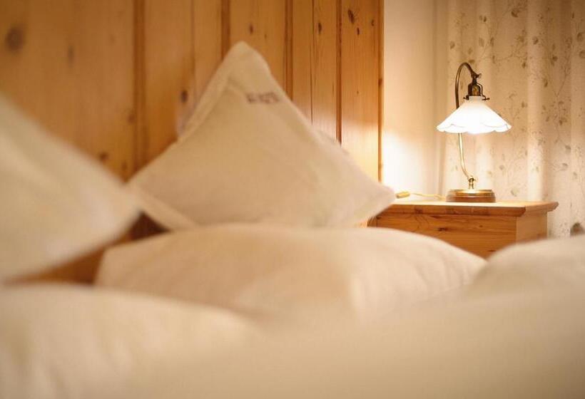 בית מלון כפרי Ronce