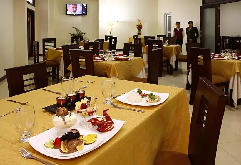 هتل San Sebastián Loja