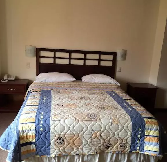 هتل San Sebastián Loja