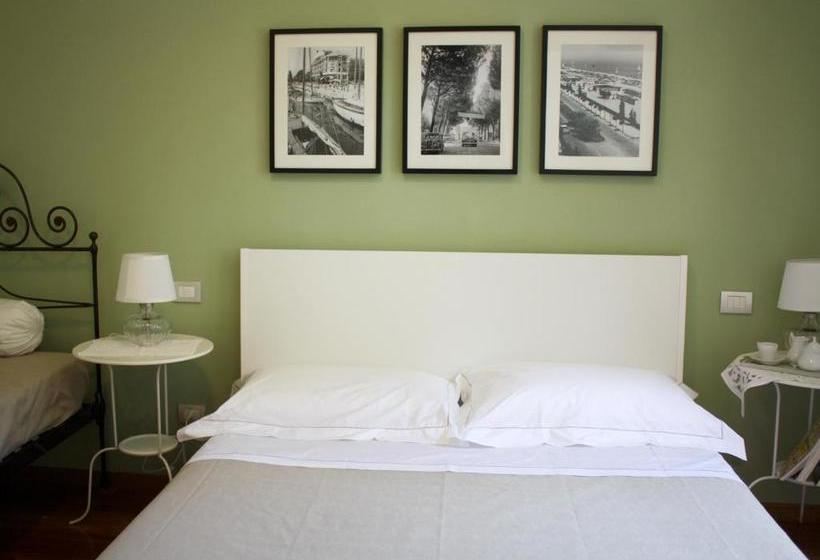 Bed And Breakfast 22 Garibaldi Home