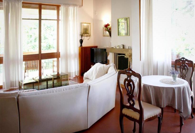 Bed And Breakfast 22 Garibaldi Home