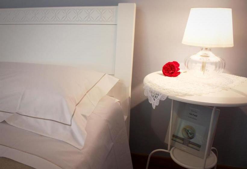 Bed And Breakfast 22 Garibaldi Home