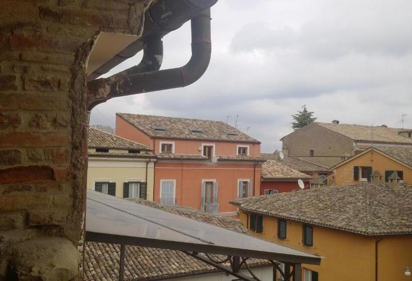 تختخواب و صبحانه Antica Interamnia