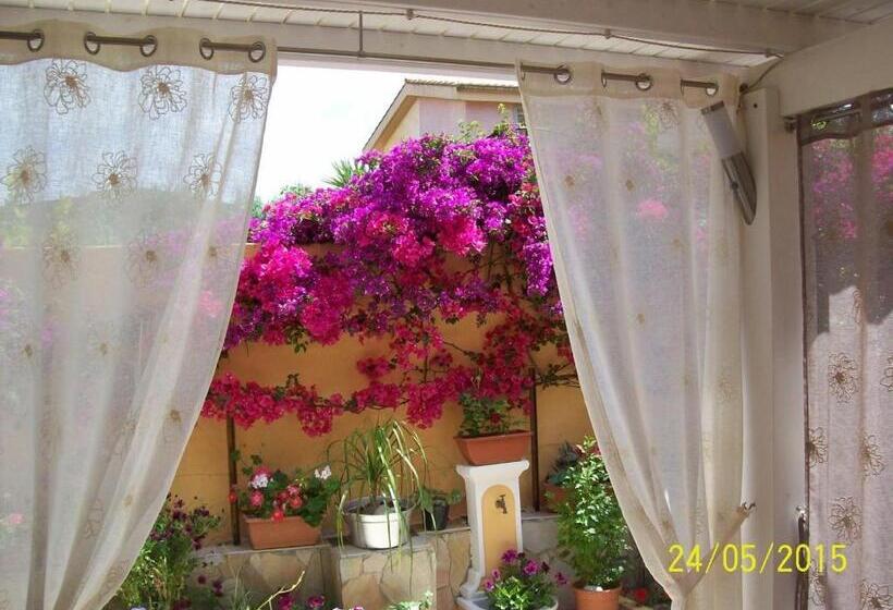 צימר Domos Le Due Tuie