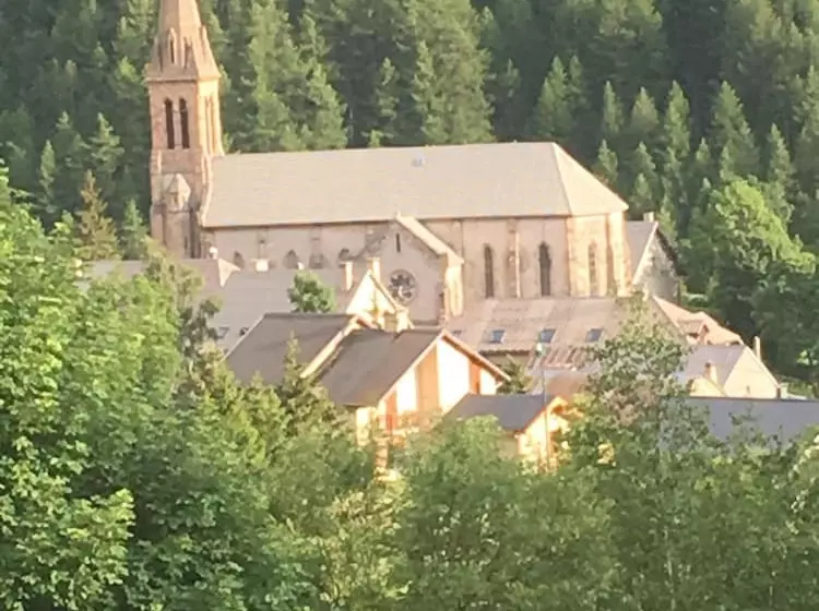 Aamiaismajoitus (B&B) La Roche Meane