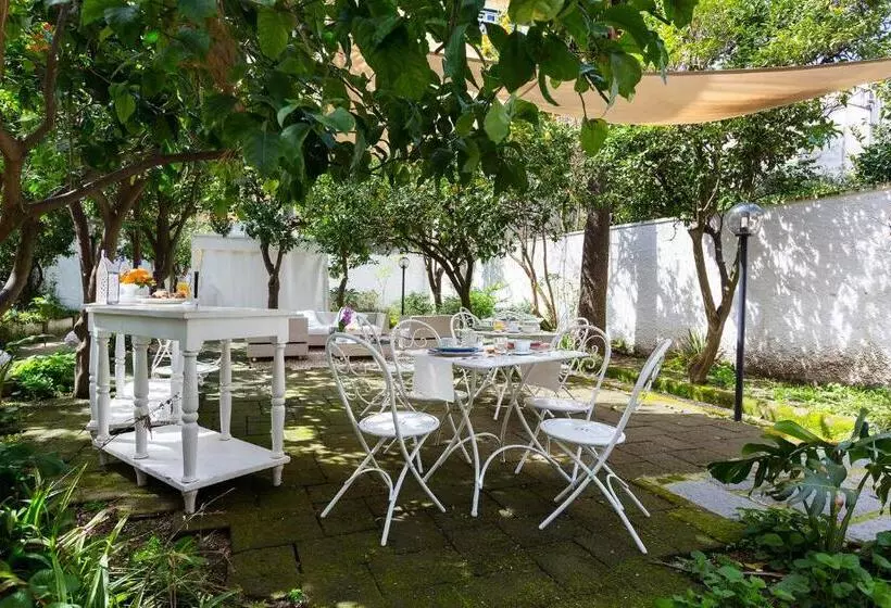 Aamiaismajoitus (B&B) Palazzo Scaramellino