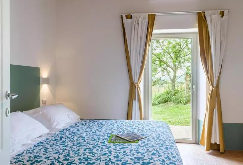 Aamiaismajoitus (B&B) Tenuta La Santissima