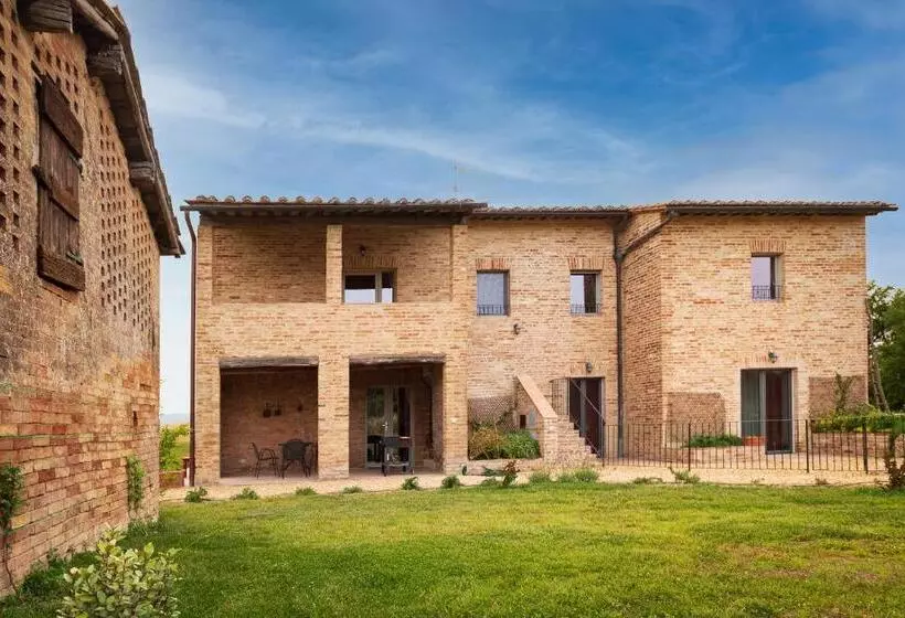 Aamiaismajoitus (B&B) Tenuta La Santissima