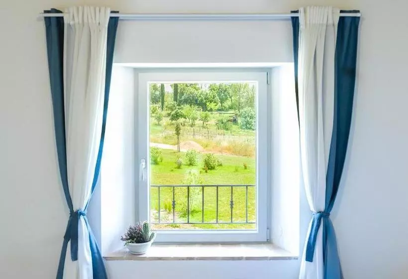 Aamiaismajoitus (B&B) Tenuta La Santissima