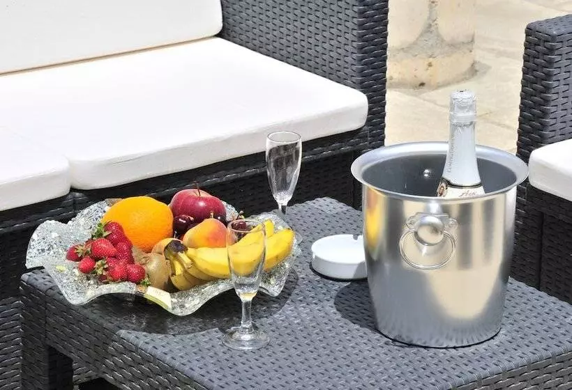 Aamiaismajoitus (B&B) Villa Stajano